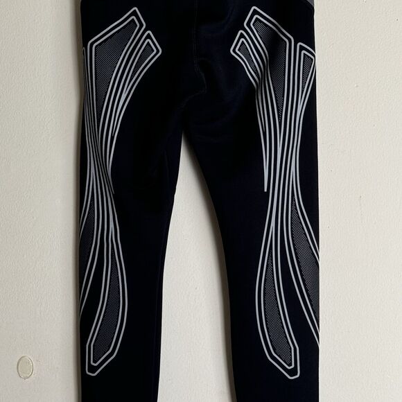 Adidas by Stella McCartney Truepace Cold.Rdy Tights Sz Small Black Athletic - Picture 14 of 16